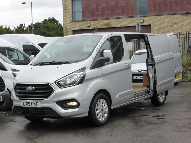 FORD TRANSIT CUSTOM 280/130 LIMITED L1 SWB IN SILVER ONLY 54.000 MILES,AIR CONDITIONING,PARKING SENSORS,REAR CAMERA AND MORE - 2477 - 25