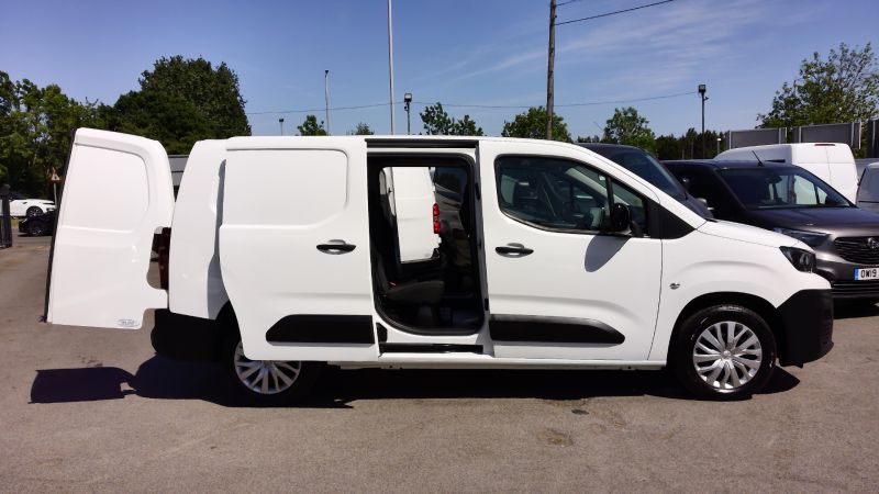PEUGEOT PARTNER 850 PROFESSIONAL PREMIUM LWB 5 SEATER DOUBLE CAB COMBI VAN,ONLY 52.000 MILES,AIR CONDITIONING AND MORE - 2858 - 11