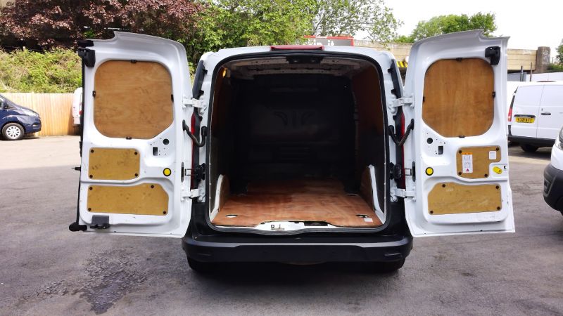 FORD TRANSIT CONNECT 210 BASE TDCI L2 LWB WITH ONLY 59.000 MILES,AIR CONDITIONING,PARKING SENSORS,BLUETOOTH AND MORE - 2857 - 8