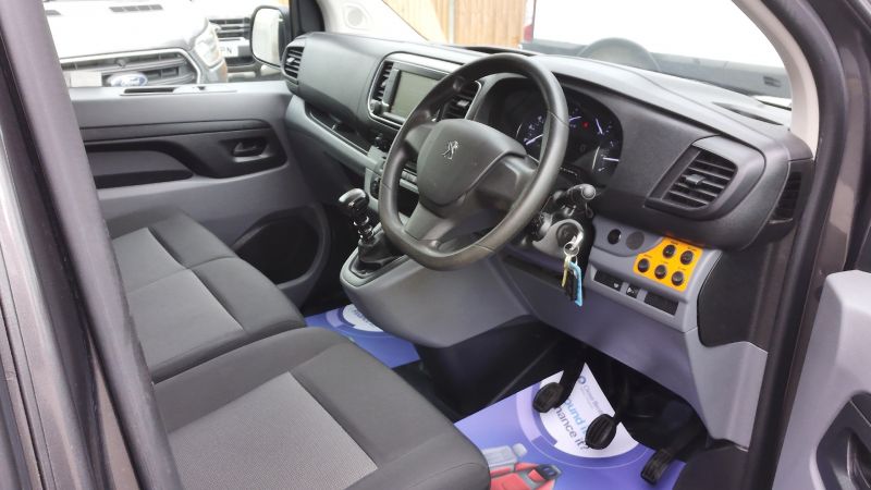 PEUGEOT EXPERT 2.0 PROFESSIONAL PREMIUM L2 LWB IN GREY WITH AIR CONDITIONING,PARKING SENSORS AND MORE *** SOLD *** - 2879 - 14