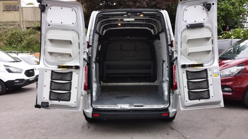 FORD TRANSIT CUSTOM 320 TREND ECOBLUE L1H2 SWB HIGH ROOF IN SILVER WITH AIR CONDITIONING,PARKING SENSORS AND MORE - 2863 - 7