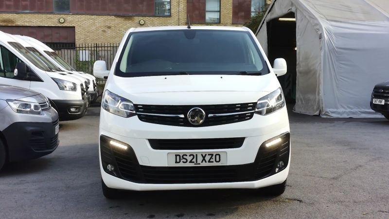VAUXHALL VIVARO 3100 SPORTIVE L2H1 LWB AUTOMATIC WITH SAT NAV,AIR CONDITIONING,PARKING SENSORS AND MORE - 2925 - 3