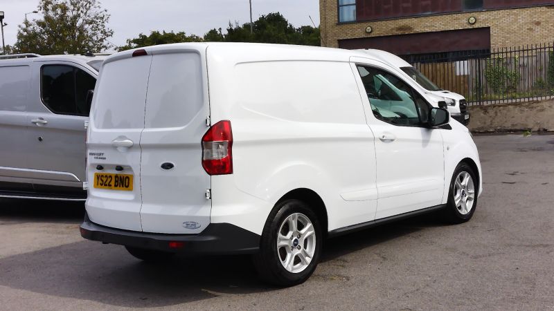 FORD TRANSIT COURIER LIMITED 1.5 TDCI WITH ONLY 46.000 MILES,SAT NAV,AIR CONDITIONING,ALLOY'S,PARKING SENSORS AND MORE - 2904 - 5