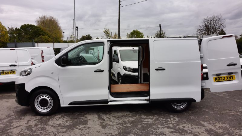 PEUGEOT EXPERT 1.5 BLUEHDI PROFESSIONAL PREMIUM L1 WITH AIR CONDITIONING,6 SPEED,BLUETOOTH AND MORE - 2933 - 12