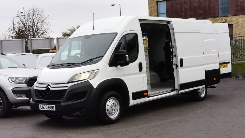 CITROEN RELAY 35 HEAVY L4 ENTERPRISE 2.2 BLUEHDI WITH AIR CONDITIONING,REAR CAMERA,PLATFORM LIFT,CRUISE CONTROL AND MORE - 2956 - 2