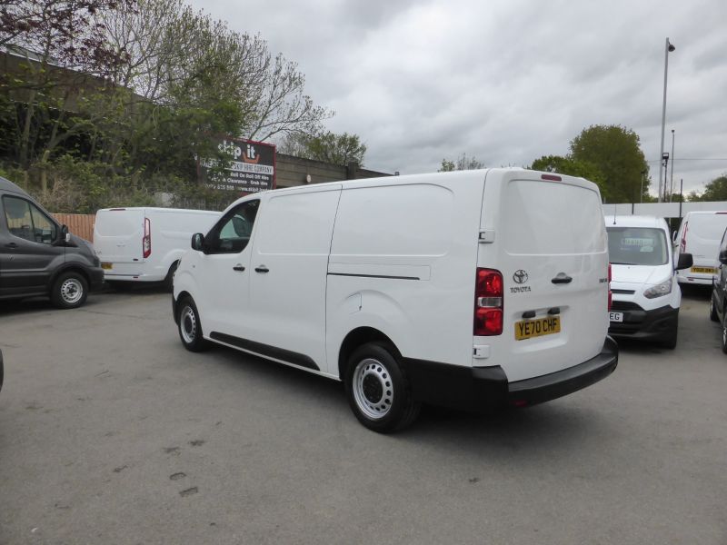TOYOTA PROACE L2 ICON 2.0 BHDI 120 IN WHITE , LWB , ULEZ COMPLIANT , EURO 6 , AIR CONDITIONING , PARKING SENSORS **** £15995 + VAT **** 1 OWNER **** - 2640 - 6
