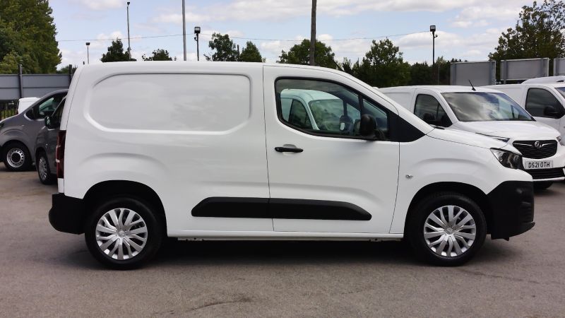 PEUGEOT PARTNER 1.5 BLUEHDI PROFESSIONAL L1 SWB WITH AIR CONDITIONING,PARKING SENSORS,DAB RADIO AND MORE - 2957 - 4