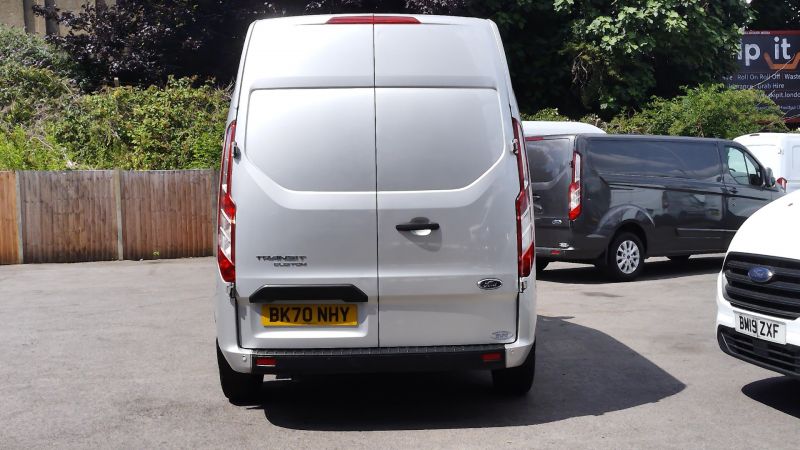 FORD TRANSIT CUSTOM 320 TREND ECOBLUE L1H2 SWB HIGH ROOF IN SILVER WITH SAT NAV,AIR CONDITIONING,PARKING SENSORS AND MORE *** SOLD *** - 2882 - 6