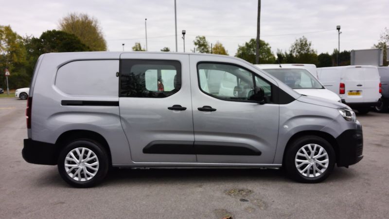 CITROEN BERLINGO 850 ENTERPRISE PRO LWB 5 SEATER DOUBLE CAB COMBI VAN,ONLY 40.000 MILES,SAT NAV,REAR CAMERA,AIR CONDITIONING,PARKING SENSORS AND MORE - 2935 - 9