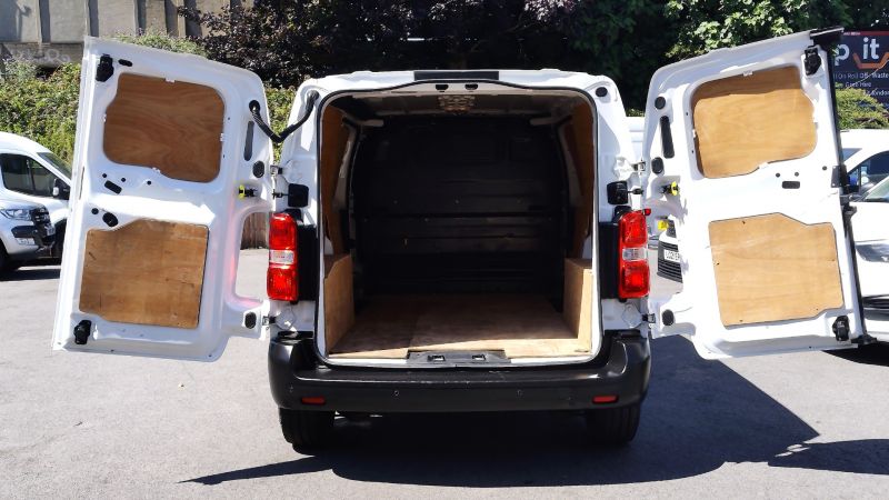 PEUGEOT EXPERT 2.0 PROFESSIONAL 1400 WITH AIR CONDITIONING,PARKING SENSORS AND MORE - 2889 - 9