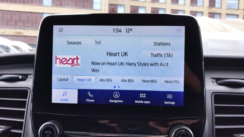 FORD TRANSIT CUSTOM 280 TREND L1 SWB IN SILVER WITH SAT NAV,AIR CONDITIONING,PARKING SENSORS AND MORE - 2985 - 17