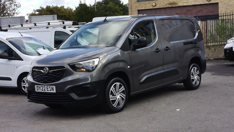 VAUXHALL COMBO 2300 DYNAMIC L2 LWB 100 IN DARK GREY WITH ONLY 41.000 MILES,SAT NAV,AIR CONDITIONING AND MORE *** SOLD *** - 2913 - 25
