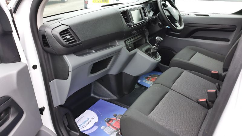 CITROEN DISPATCH XL 1400 ENTERPRISE PRO 2.0 BLUEHDI 145PS IN WHITE WITH AIR CONDITIONING,CRUISE CONTROL,6 SPEED AND MORE - 2932 - 16