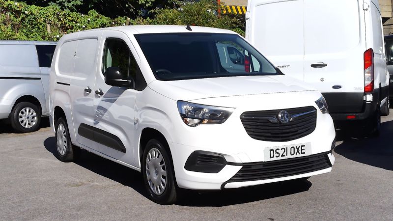 VAUXHALL COMBO 2300 SPORTIVE L2H1 LWB WITH AIR CONDITIONING,PARKING SENSORS,BLUETOOTH AND MORE - 2926 - 24