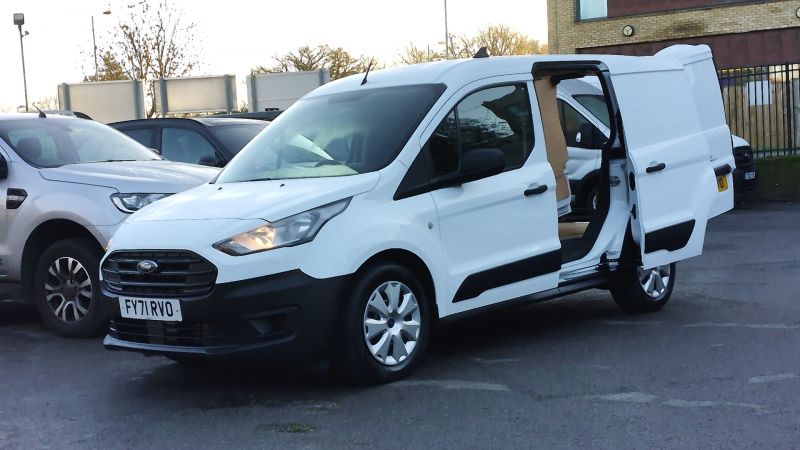 FORD TRANSIT CONNECT 220 BASE L1 SWB WITH ONLY 53.000 MILES,SAT NAV,PARK ASSIST CAMERA,PARKING SENSORS,DAB RADIO AND MORE - 2955 - 2
