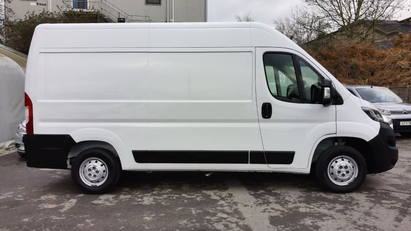 PEUGEOT BOXER 335 PROFESSIONAL PREMIUM PLUS L2H2 MWB 2.2 140 WITH SAT NAV,AIR CONDITIONING AND MORE - 2972 - 8