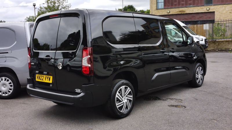 VAUXHALL COMBO 2300 DYNAMIC L2 LWB IN BLACK WITH SAT NAV,AIR CONDITIONING,PARKING SENSORS,6 SPEED,CRUISE CONTROL AND MORE - 2894 - 7