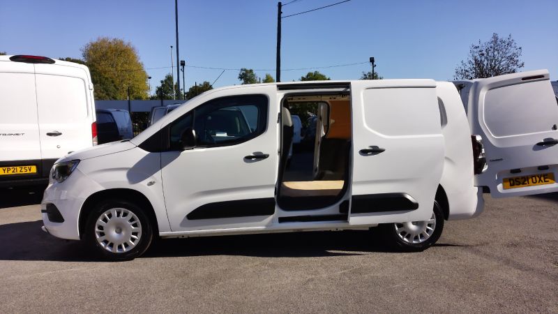 VAUXHALL COMBO 2300 SPORTIVE L2H1 LWB WITH AIR CONDITIONING,PARKING SENSORS,BLUETOOTH AND MORE - 2926 - 11