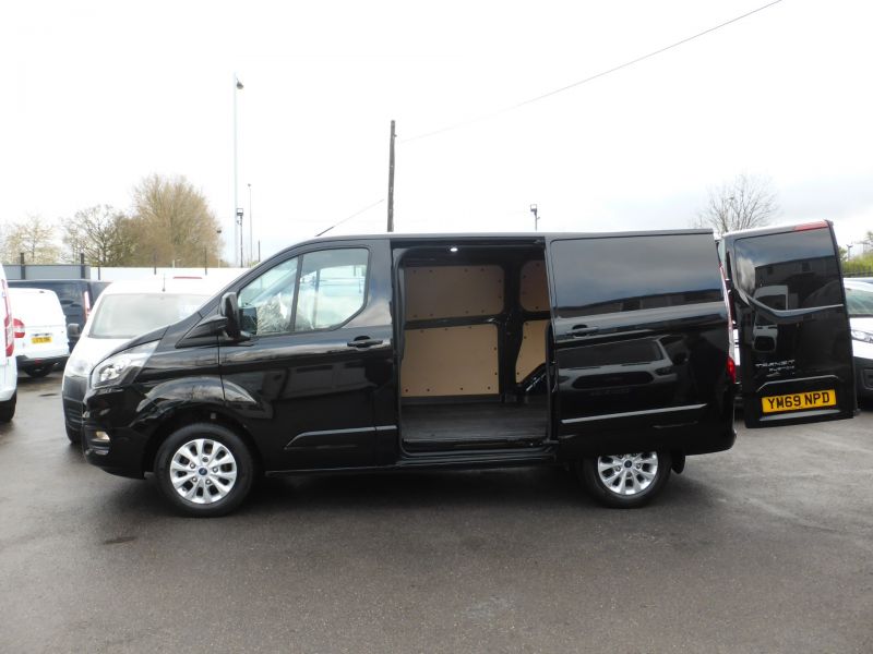 FORD TRANSIT CUSTOM 280 LIMITED ECOBLUE L1 SWB IN BLACK WITH AIR CONDITIONING,PARKING SENSORS AND MORE - 2622 - 19