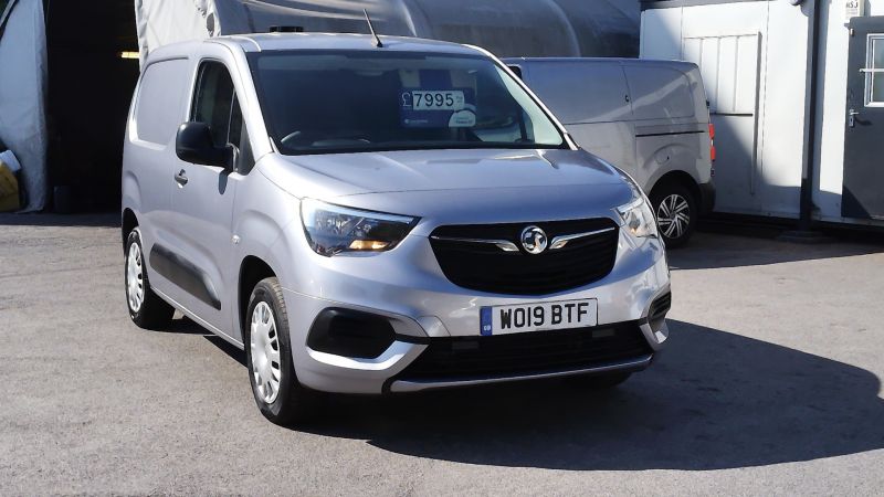 VAUXHALL COMBO 2000 SPORTIVE 1.6 L1 SWB IN GREY/SILVER WITH AIR CONDITIONING,3 SEATS,PARKING SENSORS AND MORE  - 2880 - 17