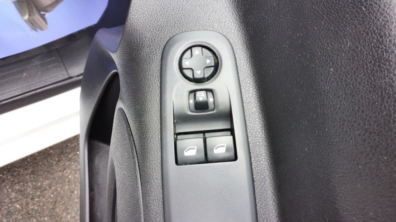 PEUGEOT PARTNER PROFESSIONAL L1 SWB WITH ONLY 24.000 MILES,SAT NAV,AIR CONDITIONING,PARKING SENSORS AND MORE - 2948 - 20