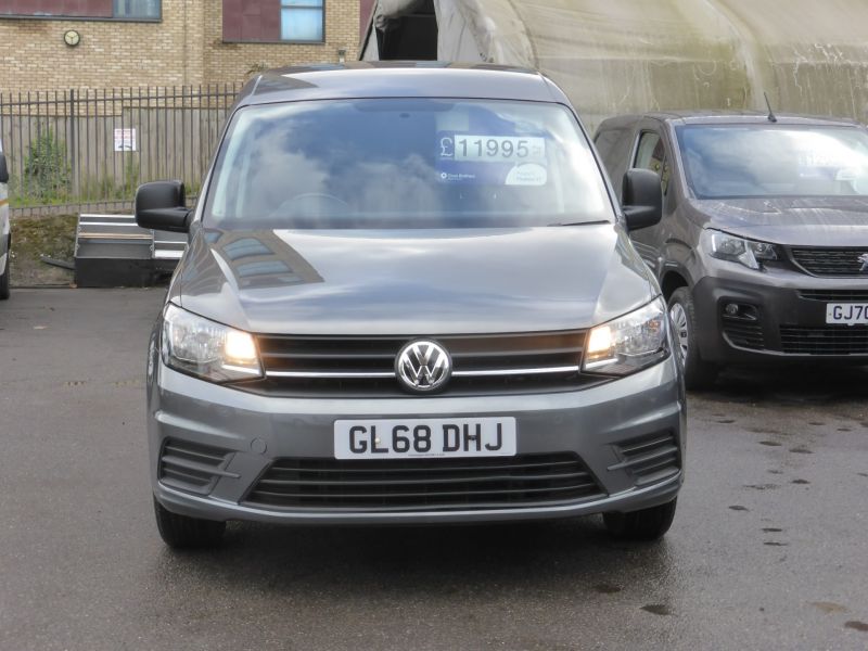 VOLKSWAGEN CADDY C20 TDI TRENDLINE SWB IN GREY WITH AIR CONDITIONING,PARKING SENSORS,DAB RADIO AND MORE - 2533 - 25