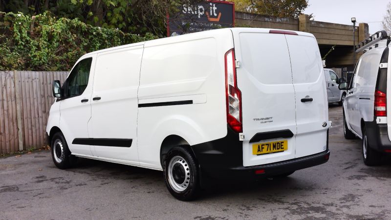 FORD TRANSIT CUSTOM 300 LEADER ECOBLUE L2 LWB WITH ONLY 58.000 MILES,AIR CONDITIONING,PARKING SENSORS,6 SPEED AND MORE - 2939 - 5