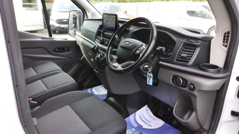 FORD TRANSIT 310 LEADER ECOBLUE L2H2 MWB MEDIUM ROOF WITH SAT NAV,AIR CONDITIONING,HEATED SEATS AND MORE *** SOLD *** - 2920 - 11