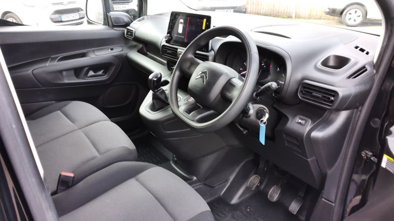 CITROEN BERLINGO 650 ENTERPRISE M BLUEHDI IN BLACK WITH ONLY 28.000 MILES,AIR CONDITIONING,ELECTRIC PACK,SENSORS,BLUETOOTH AND MORE *** SOLD *** - 2942 - 11