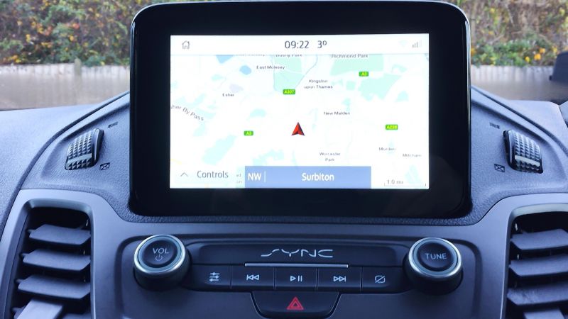 FORD TRANSIT CONNECT 220 BASE L1 SWB WITH ONLY 53.000 MILES,SAT NAV,PARK ASSIST CAMERA,PARKING SENSORS,DAB RADIO AND MORE - 2955 - 15