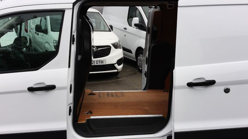 FORD TRANSIT CONNECT 240 L2 LWB WITH ONLY 65.000 MILES,AIR CONDITIONING,PARKING SENSORS,SECURITY LOCKS AND MORE - 2888 - 19