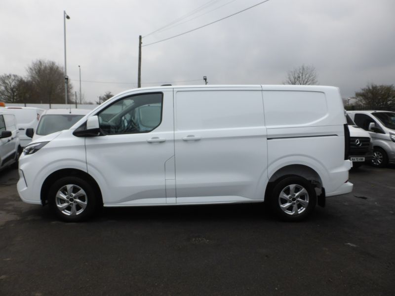 FORD TRANSIT CUSTOM 280 LIMITED L1 SWB ECOBLUE WITH ONLY 18.000 MILES,AIR CONDITIONING,HEATED SEATS AND MORE - 2916 - 9
