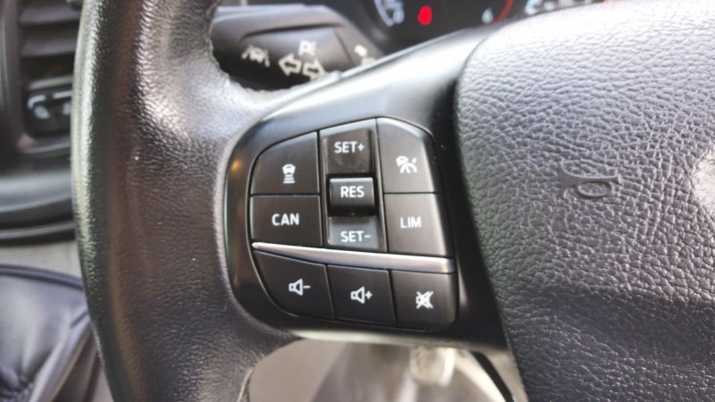 FORD TRANSIT 310 LEADER ECOBLUE L2H2 MWB MEDIUM ROOF WITH ONLY 57.000 MILES,SAT NAV,AIR CONDITIONING,HEATED SEATS AND MORE - 2963 - 15