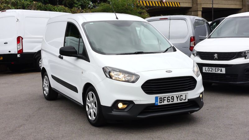 FORD TRANSIT COURIER TREND 1.5 TDCI ONLY 53.000 MILES,AIR CONDITIONING,PARK ASSIST CAMERA,PARKING SENSORS AND MORE - 2890 - 21