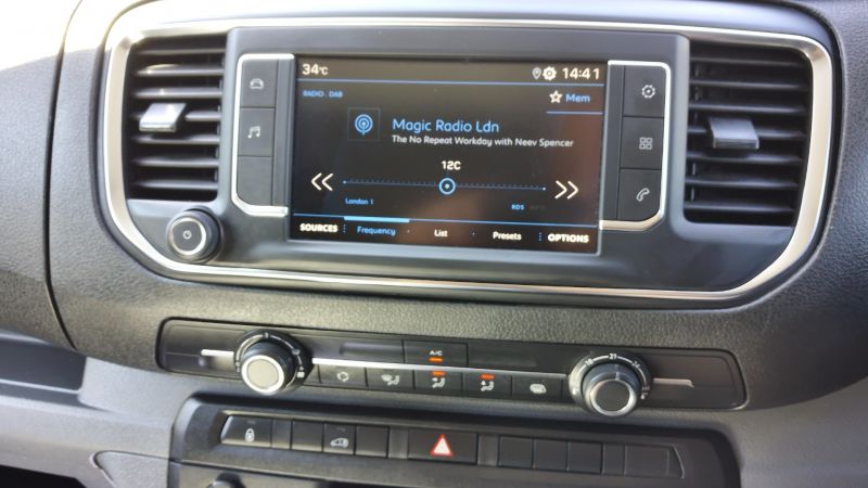 PEUGEOT EXPERT 2.0 PROFESSIONAL 1400 WITH AIR CONDITIONING,PARKING SENSORS AND MORE - 2889 - 17