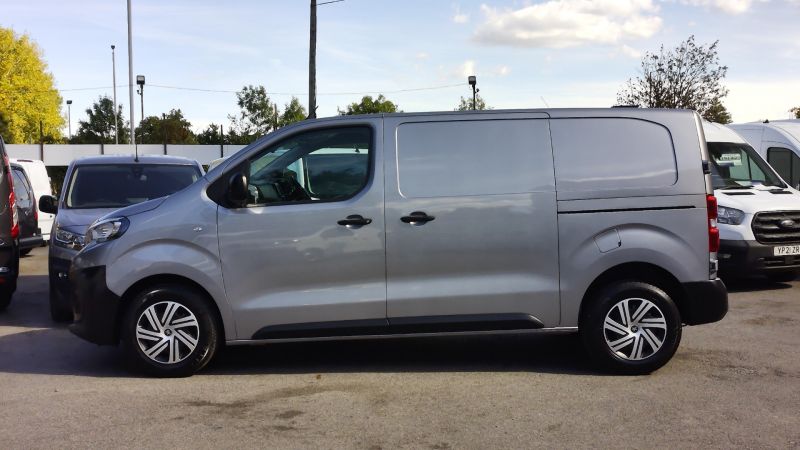PEUGEOT EXPERT 2.0 BLUEHDI PROFESSIONAL L1 SWB IN GREY WITH SAT NAV,AIR CONDITIONING,PARKING SENSORS AND MORE - 2922 - 7