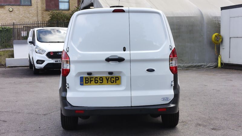 FORD TRANSIT COURIER TREND 1.5 TDCI WITH AIR CONDITIONING,6 SPEED,ELECTRIC MIRRORS,BLUETOOTH AND MORE - 2915 - 6
