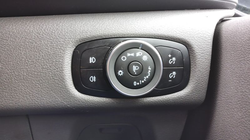 FORD TRANSIT CUSTOM 280 TREND L1 SWB IN SILVER WITH SAT NAV,AIR CONDITIONING,PARKING SENSORS AND MORE - 2985 - 21