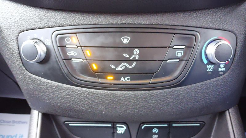 FORD TRANSIT COURIER LIMITED 1.5 TDCI WITH AIR CONDITIONING,ALLOY'S,PARKING SENSORS AND MORE - 2977 - 16