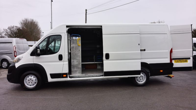 CITROEN RELAY 35 HEAVY L4 ENTERPRISE 2.2 BLUEHDI WITH AIR CONDITIONING,REAR CAMERA,PLATFORM LIFT,CRUISE CONTROL AND MORE - 2956 - 9
