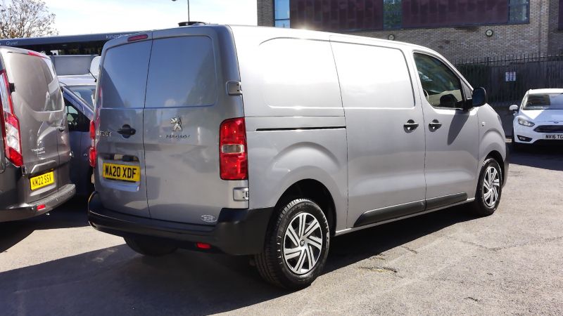 PEUGEOT EXPERT 2.0 BLUEHDI PROFESSIONAL L1 SWB IN GREY WITH SAT NAV,AIR CONDITIONING,PARKING SENSORS AND MORE - 2922 - 6