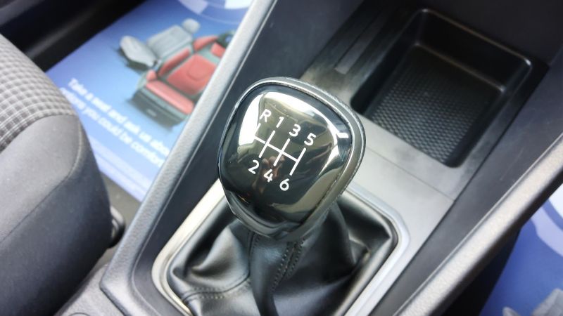 VOLKSWAGEN CADDY C20 COMMERCE 2.0TDI WITH AIR CONDITIONING,CRUISE CONTROL,6 SPEED AND MORE - 2891 - 23
