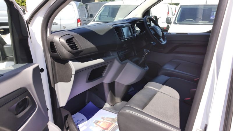PEUGEOT EXPERT 2.0 PROFESSIONAL 1400 WITH AIR CONDITIONING,PARKING SENSORS AND MORE - 2889 - 16