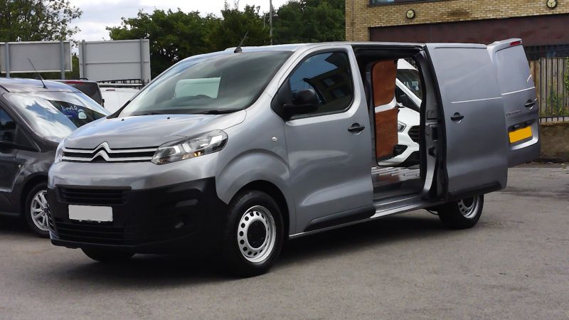 CITROEN DISPATCH 1400M ENTERPRISE PRO 2.0 BLUEHDI 145PS IN GREY WITH ONLY 44.000 MILES,AIR CONDITIONING AND MORE - 2971 - 2