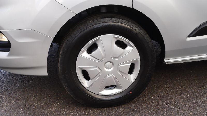 FORD TRANSIT CUSTOM 320 TREND ECOBLUE L1H2 SWB HIGH ROOF IN SILVER WITH AIR CONDITIONING,PARKING SENSORS AND MORE - 2954 - 19