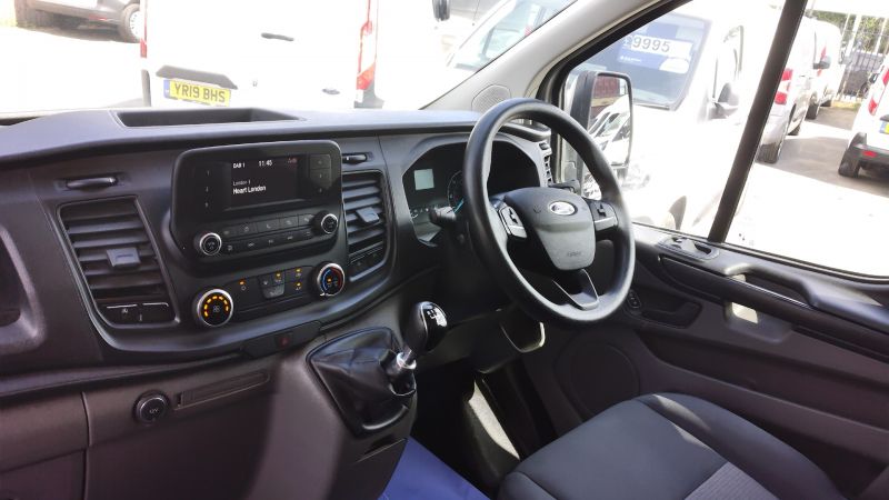 FORD TRANSIT CUSTOM 300 LEADER L1 SWB WITH ONLY 53.000 MILES,AIR CONDITIONING,PARKING SENSORS,WETBELT REPLACED AND MORE - 2898 - 13