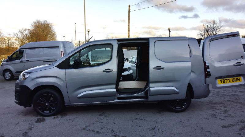 CITROEN BERLINGO 950 DRIVER PRO EDITION XL 8 SPEED AUTOMATIC,SAT NAV,REAR PARK ASSIST CAMERA,AIR CONDITIONING,DAB RADI AND MORE - 2968 - 13