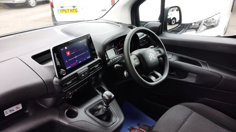 CITROEN BERLINGO 850 ENTERPRISE PRO LWB 5 SEATER DOUBLE CAB COMBI VAN,ONLY 40.000 MILES,SAT NAV,REAR CAMERA,AIR CONDITIONING,PARKING SENSORS AND MORE - 2935 - 14