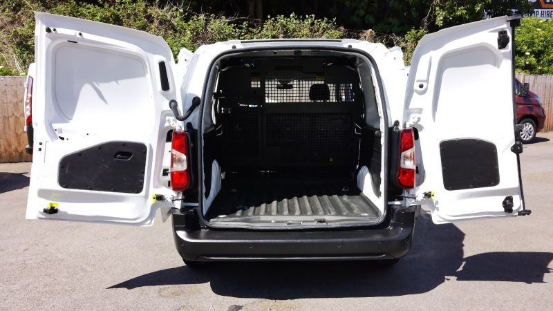 PEUGEOT PARTNER 850 PROFESSIONAL PREMIUM LWB 5 SEATER DOUBLE CAB COMBI VAN,ONLY 52.000 MILES,AIR CONDITIONING AND MORE - 2858 - 9