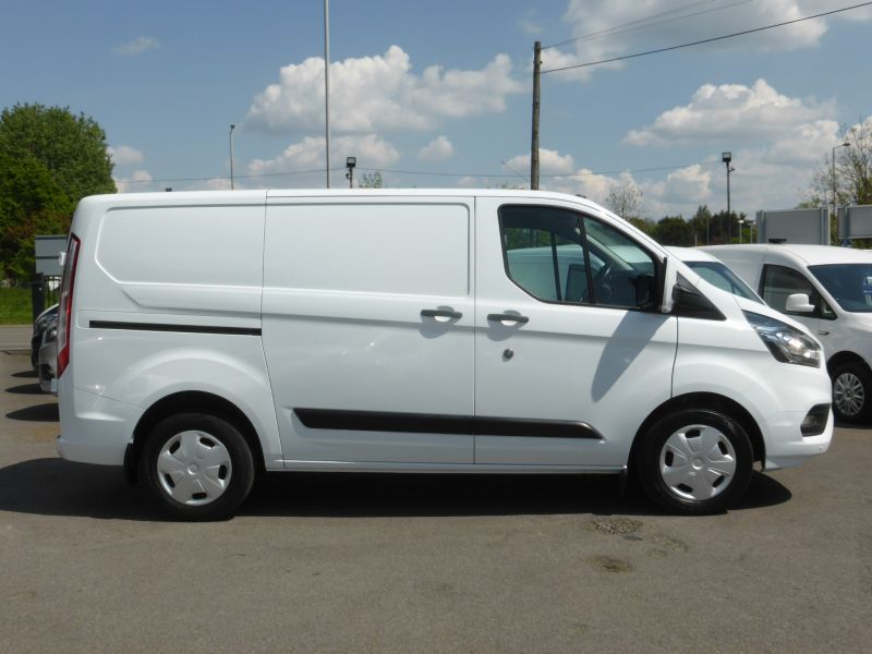 FORD TRANSIT CUSTOM 300 TREND AUTOMATIC L1 SWB WITH AIR CONDITIONING,PARKING SENSORS,CRUISE CONTROL,BLUETOOTH AND MORE - 2649 - 9